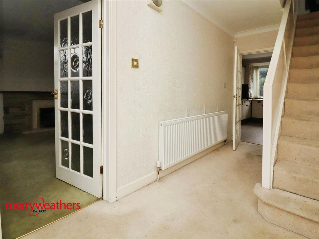 Property photo 2 of 10 Entrance Hall