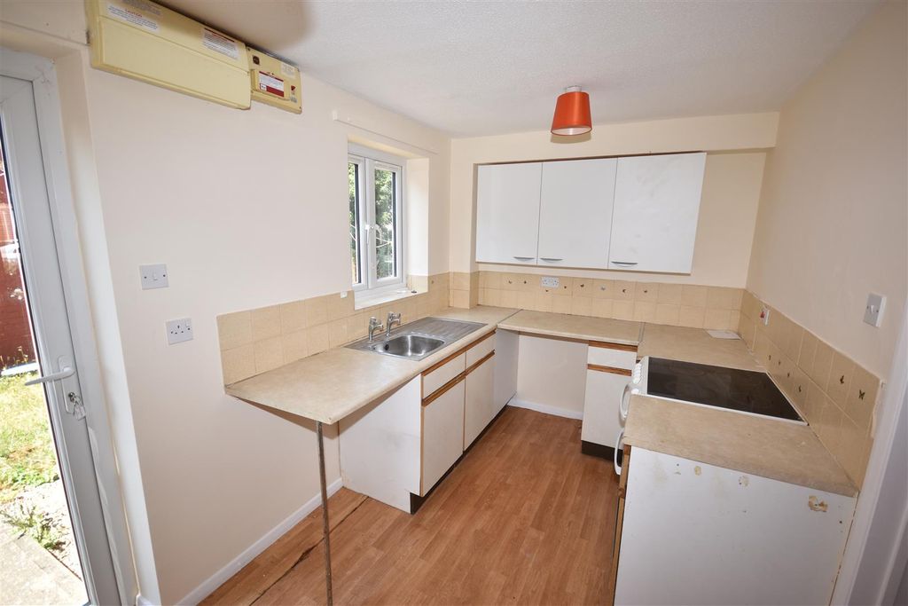Property photo 3 of 8 Kitchen/Diner