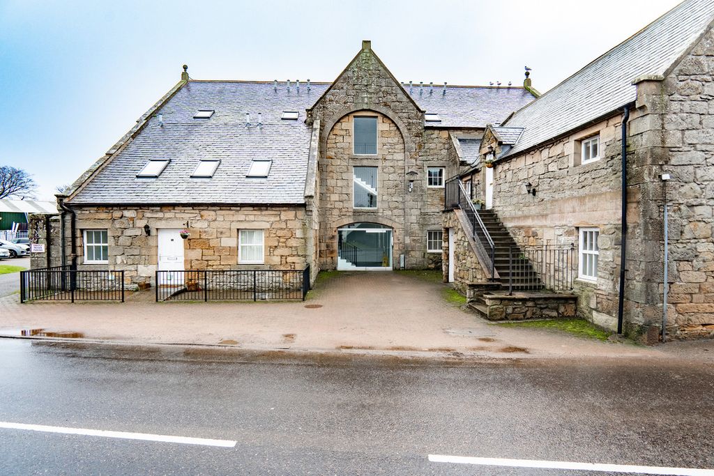 Property photo 1 of 28