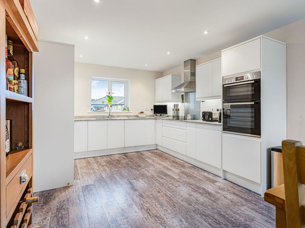 Property photo 3 of 50