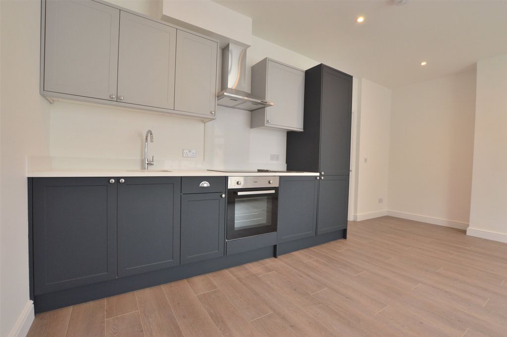 Property photo 1 of 11 Kitchen
