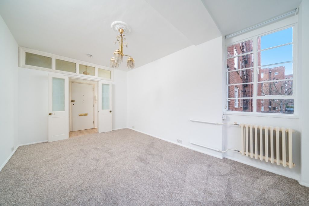 Property photo 3 of 11 Photo 3