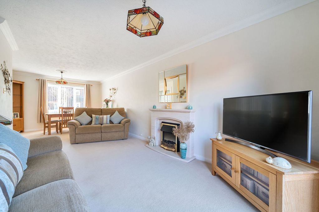 Property photo 2 of 14
