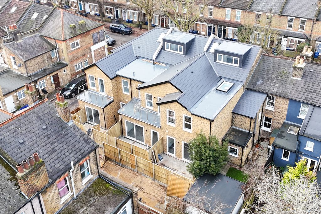 Property photo 2 of 9 9
