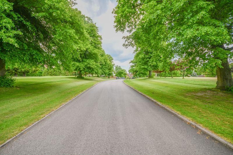 Property photo 3 of 27