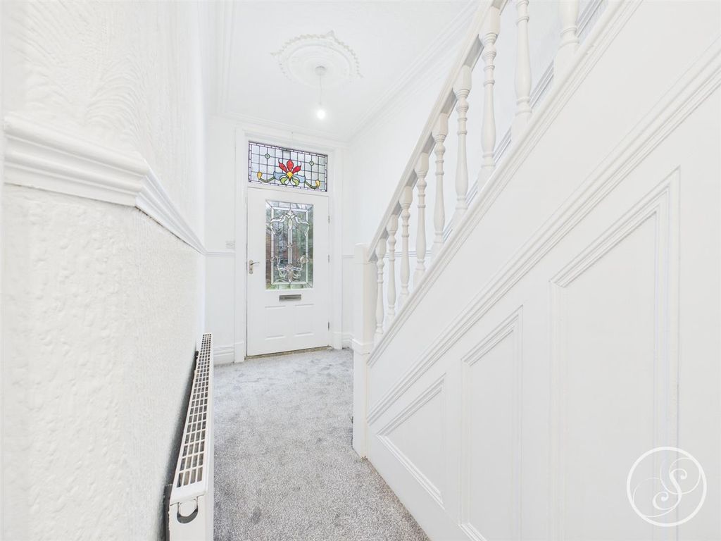Property photo 3 of 26 Hallway