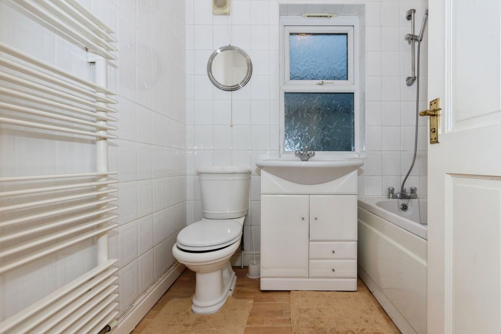 Property photo 3 of 17 Photo