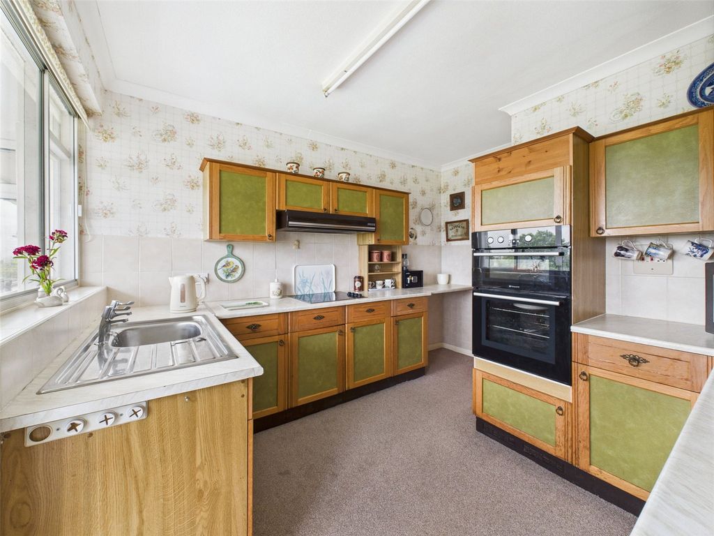 Property photo 3 of 14 Picture No. 15