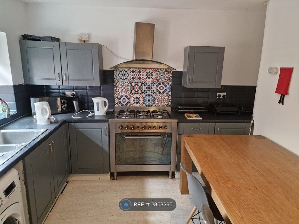 Property photo 3 of 4