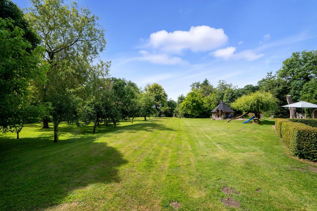 Property photo 2 of 22