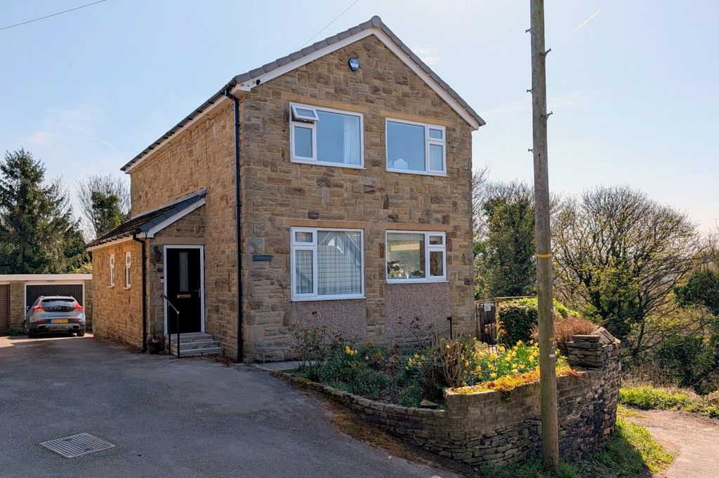 Property photo 1 of 21 Woodhead Ln Ewemove Brighouse Clifton (1)