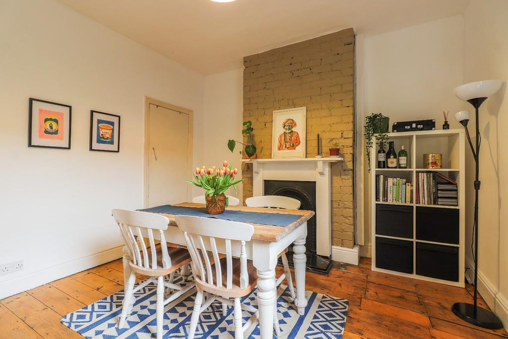 Property photo 3 of 26 Dining Room