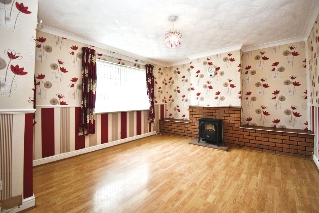 Property photo 2 of 22