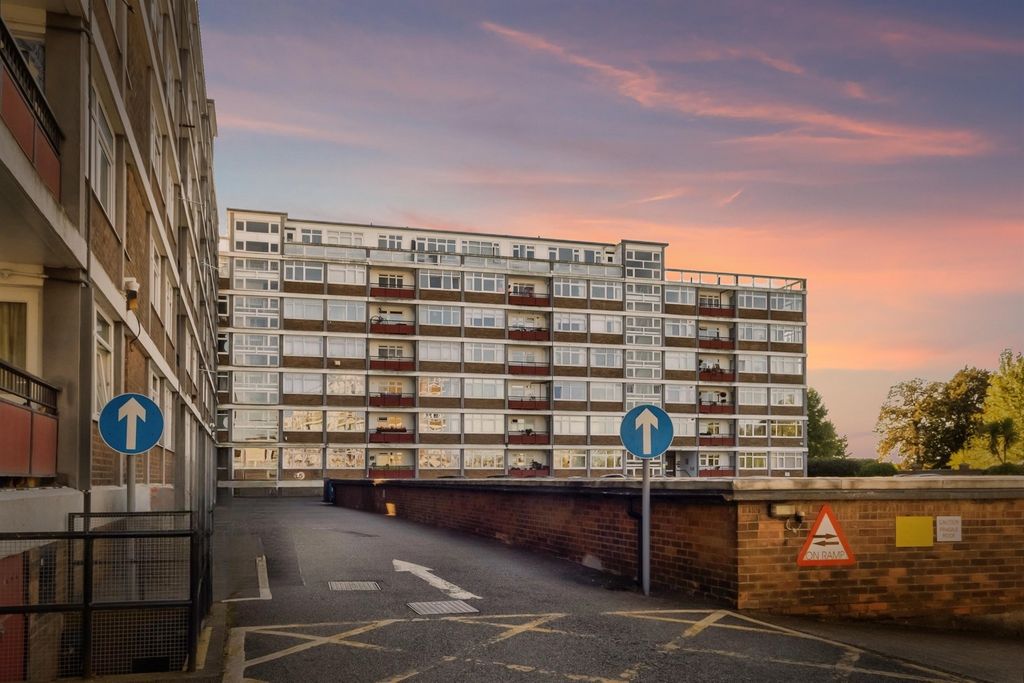 Property photo 1 of 20