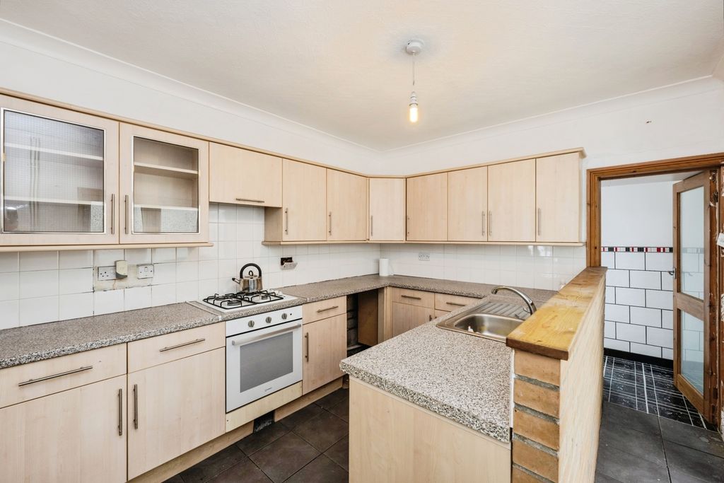 Property photo 2 of 20 Pbox-Img.Jpg