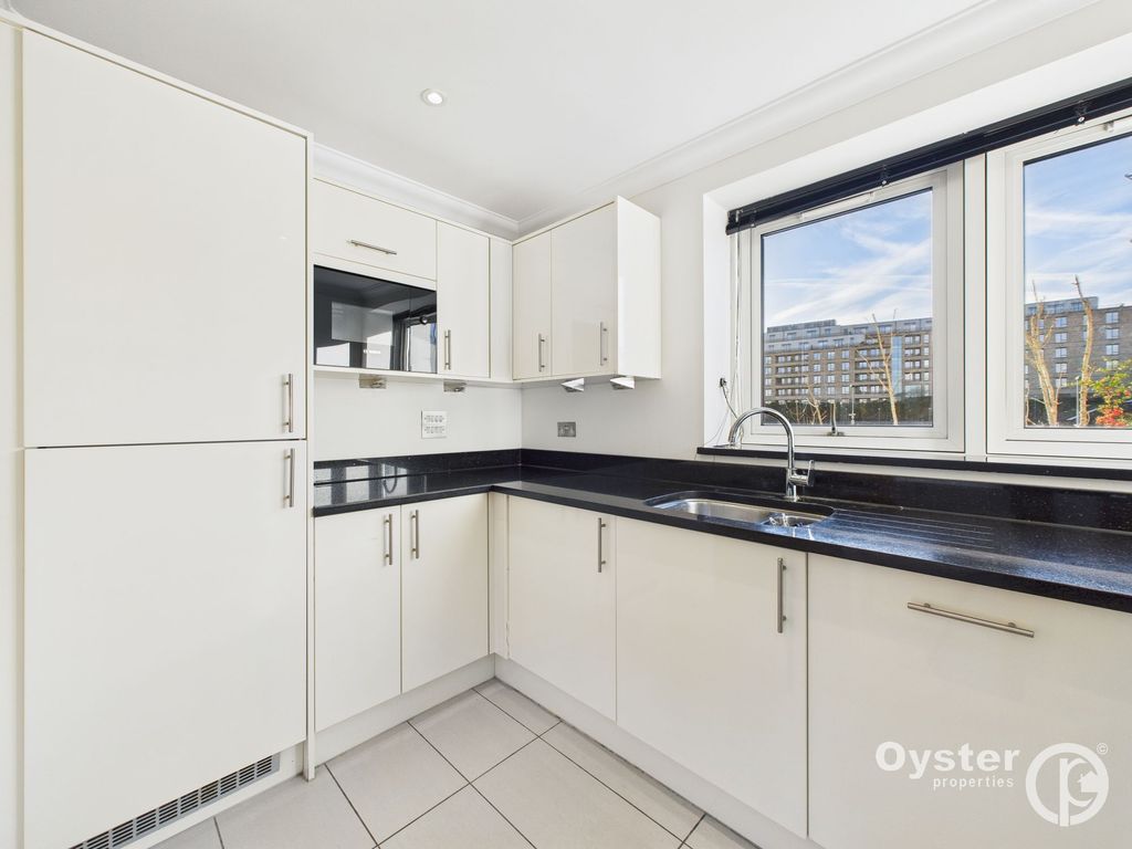 Property photo 3 of 13 Kitchen