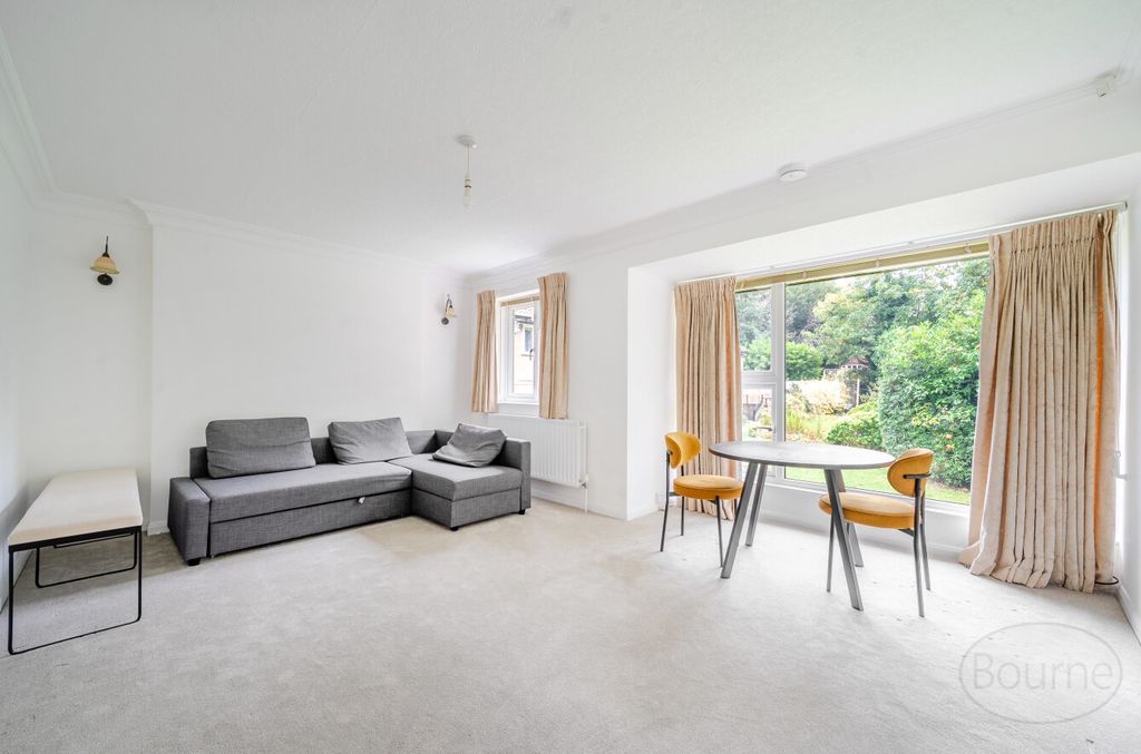 Property photo 2 of 8 980Ddcee-03A3-423...