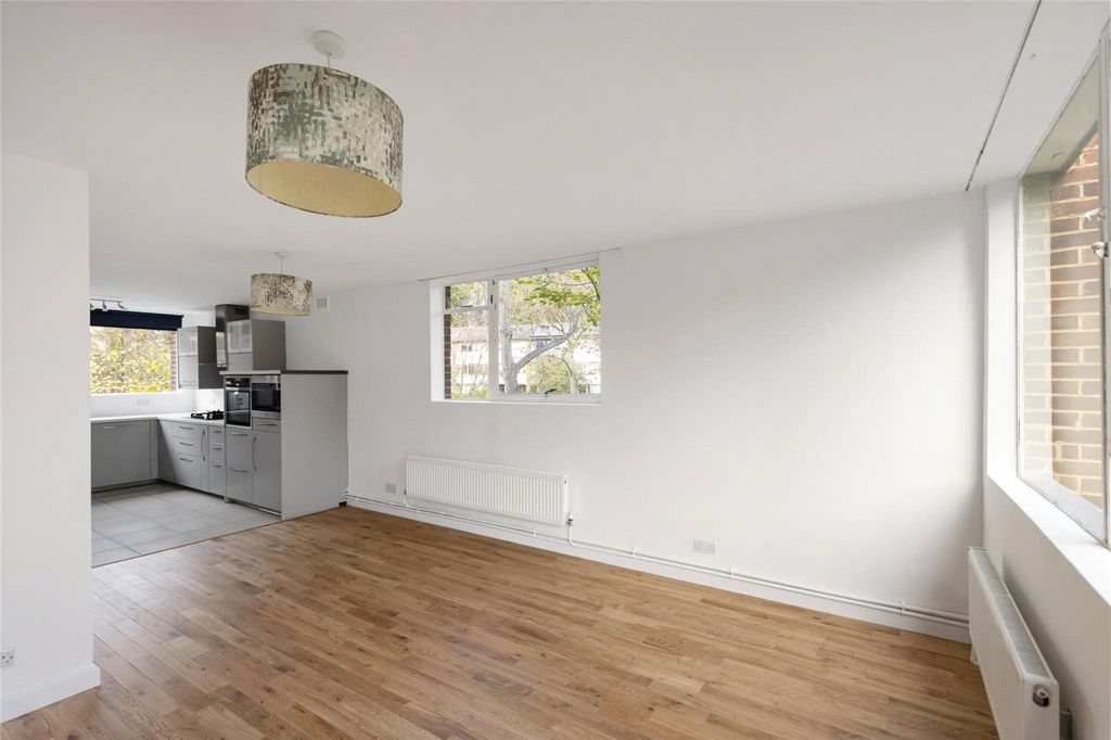 Property photo 3 of 19 Picture No. 09