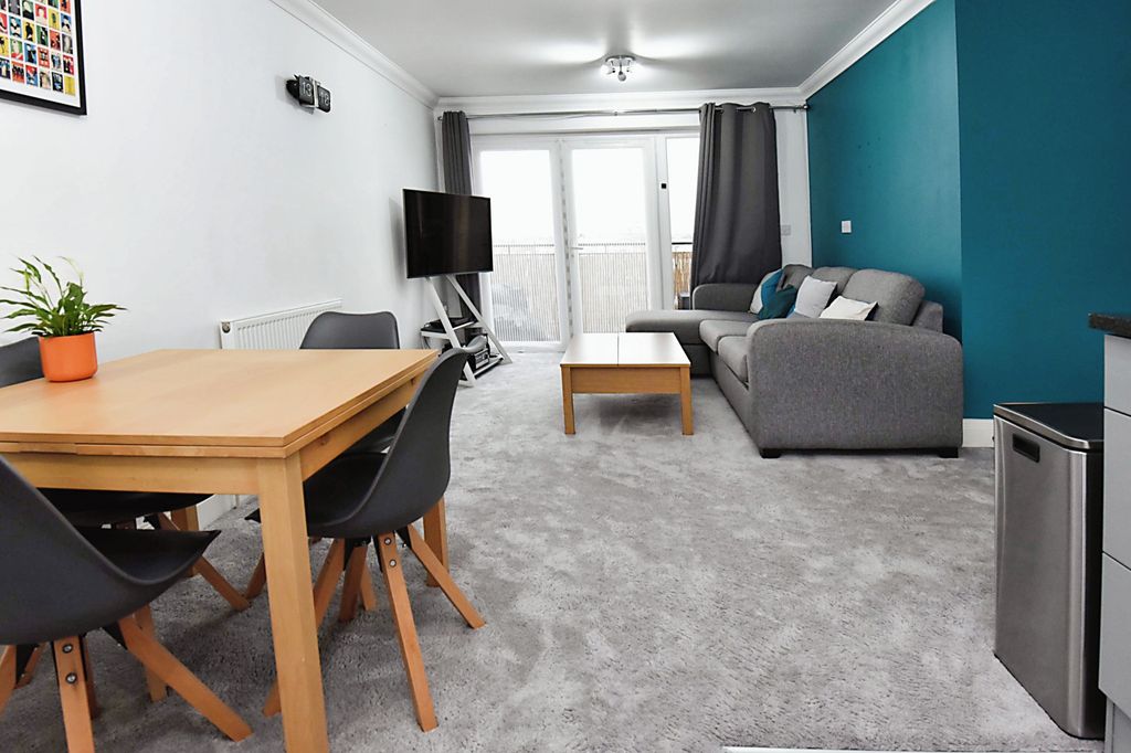 Property photo 1 of 16 Living / Dining Room
