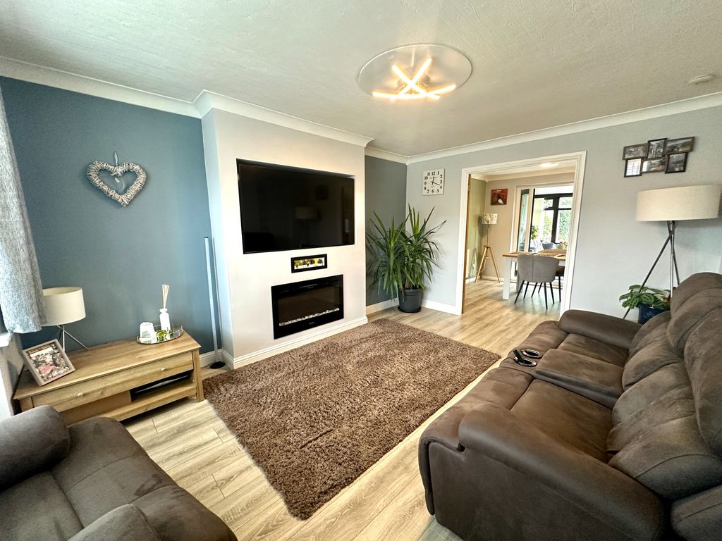 Property photo 3 of 38