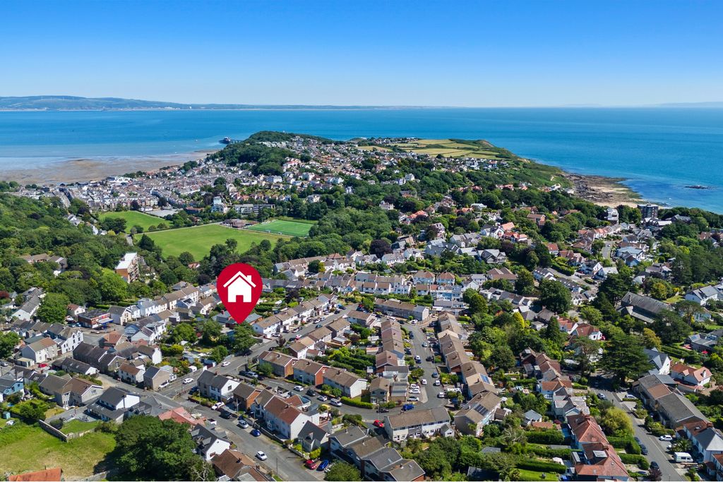 Property photo 2 of 31