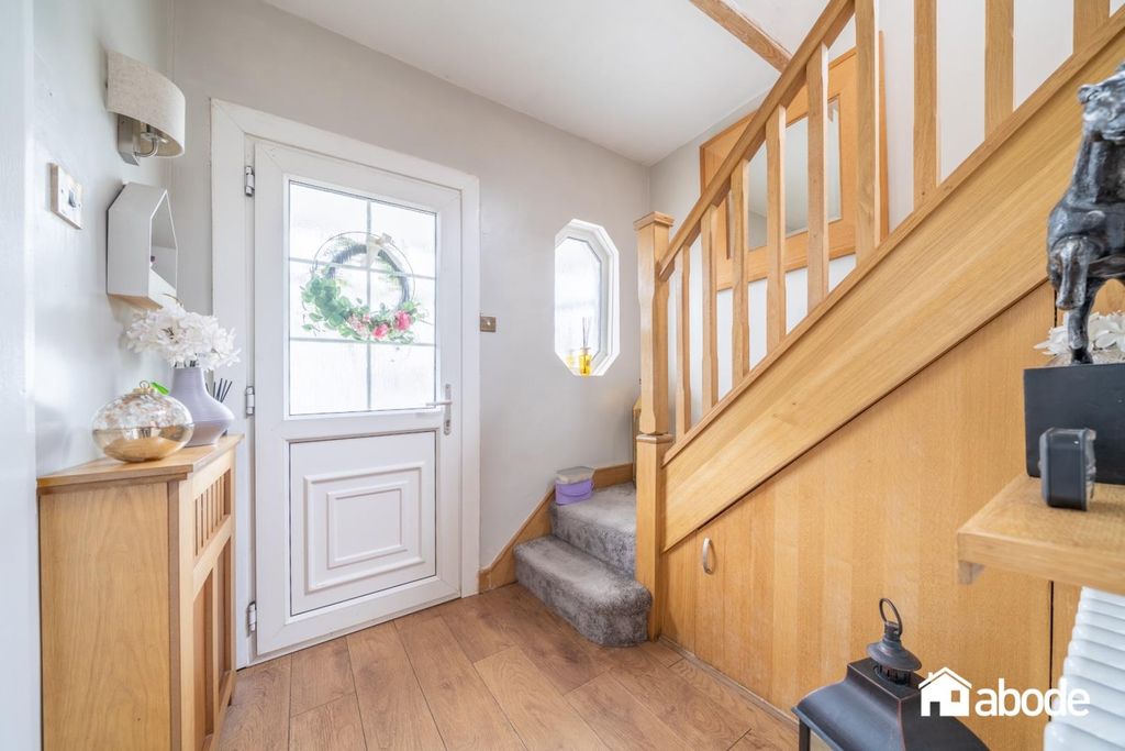 Property photo 2 of 20 Dsc08488-Hdr.Jpg