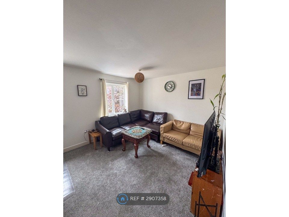 Property photo 2 of 8 Living Room