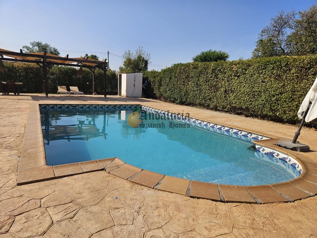 Property photo 2 of 38