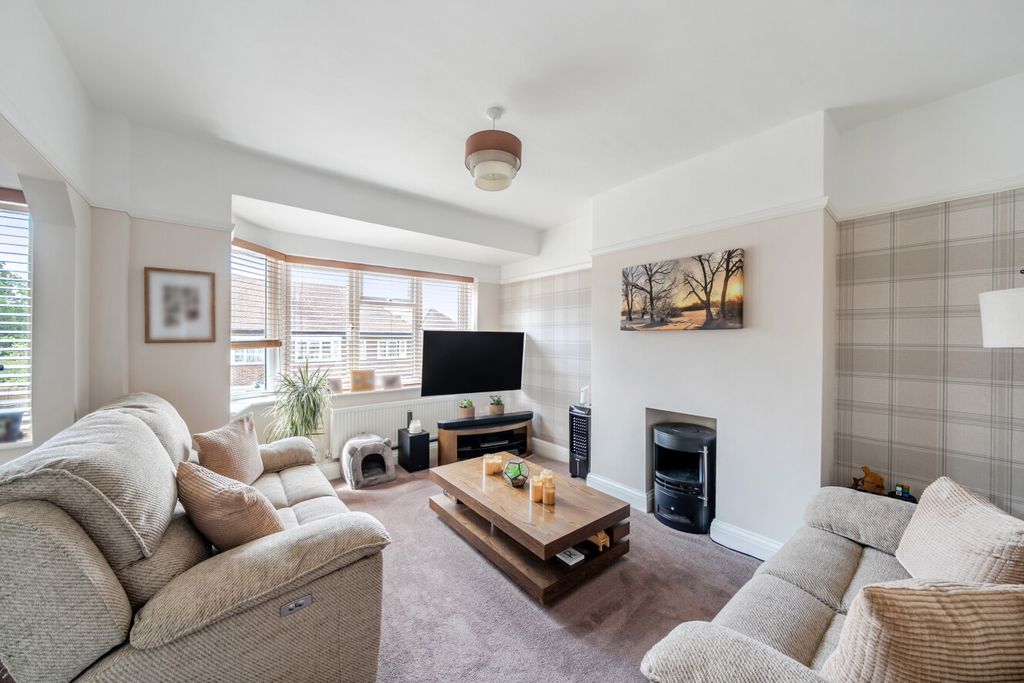 Property photo 2 of 18 1501017-17-6A7481...