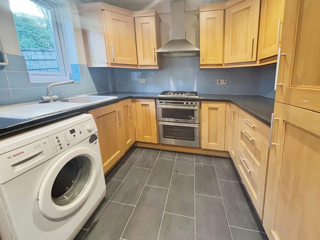 Property photo 3 of 14 d7d5c9Fb-0881Ac05-d183-4242-A8E6-165413E69E0F