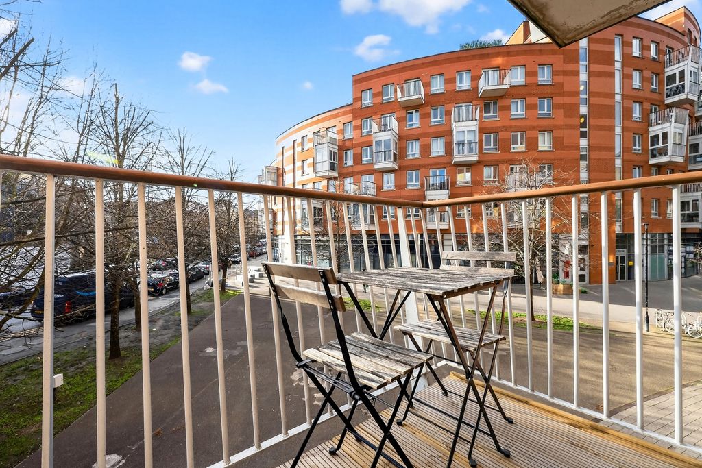 Property photo 3 of 15 Balcony