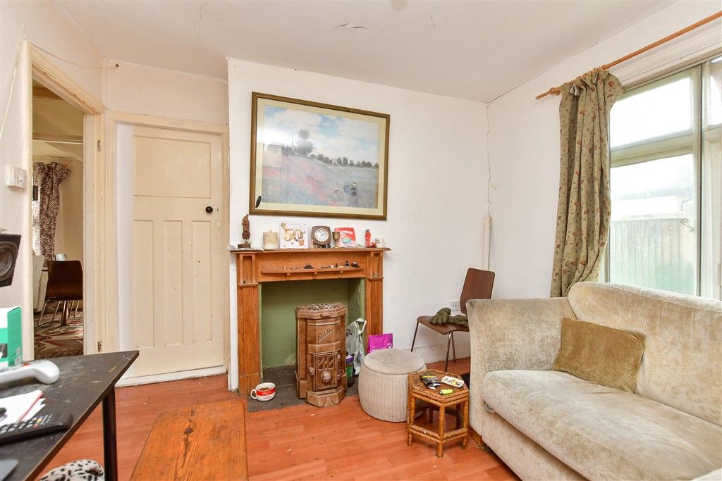 Property photo 3 of 9 Dining Room