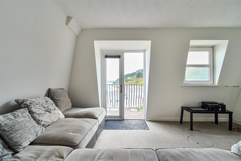 Property photo 2 of 16 1499243 (2).Jpg