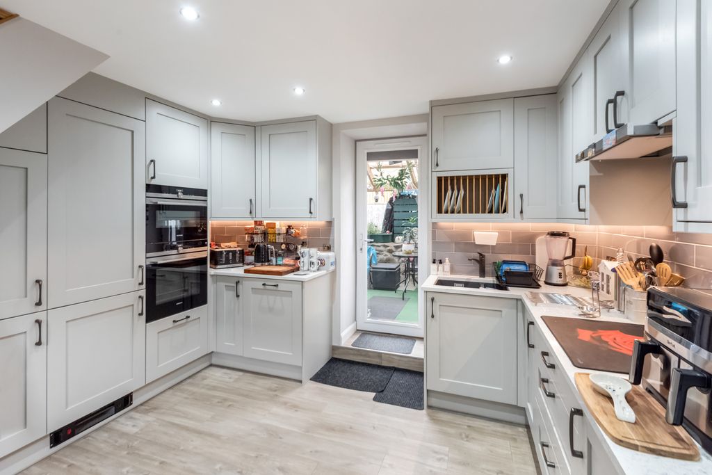 Additional image 10 of 3 bed end terrace house for saleMillar Steet, Crieff PH7