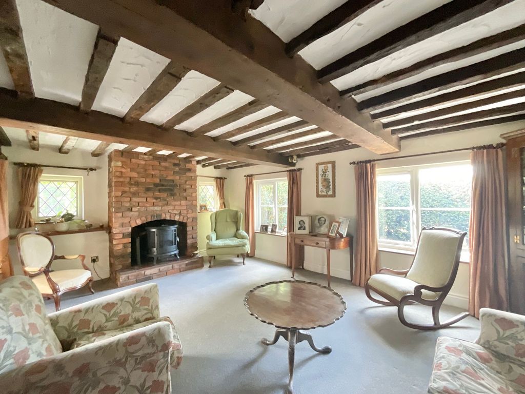 Property photo 2 of 31