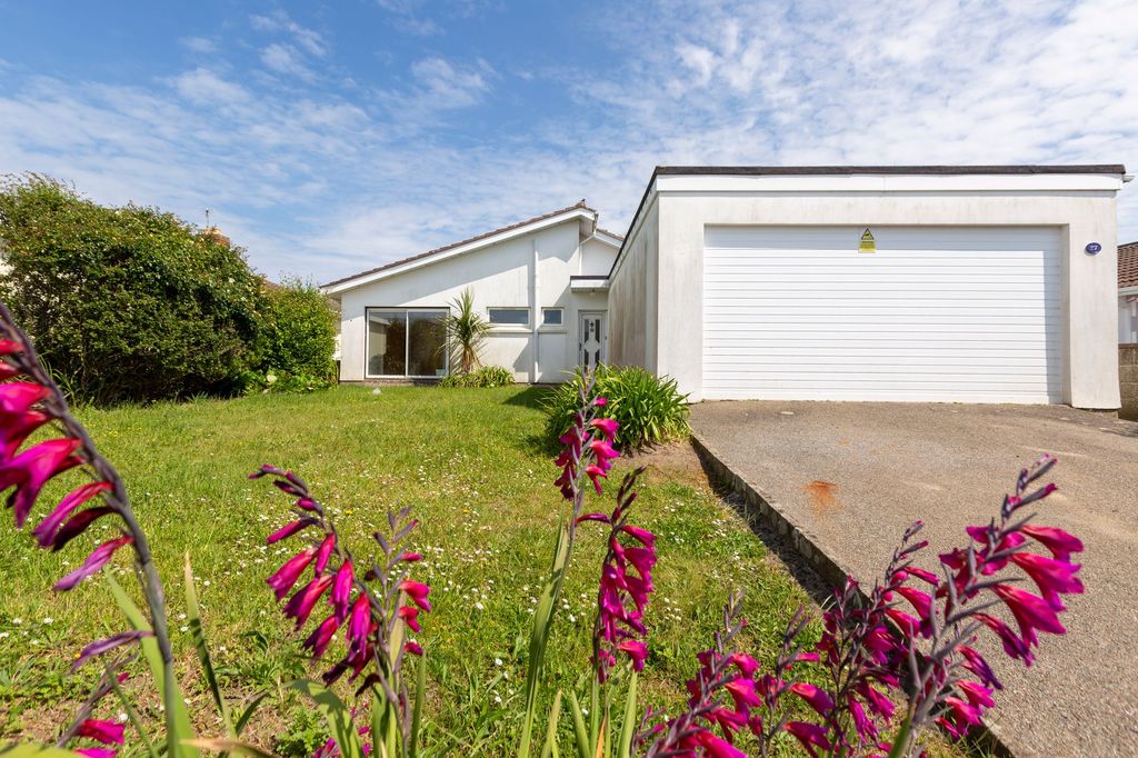 Property photo 1 of 22