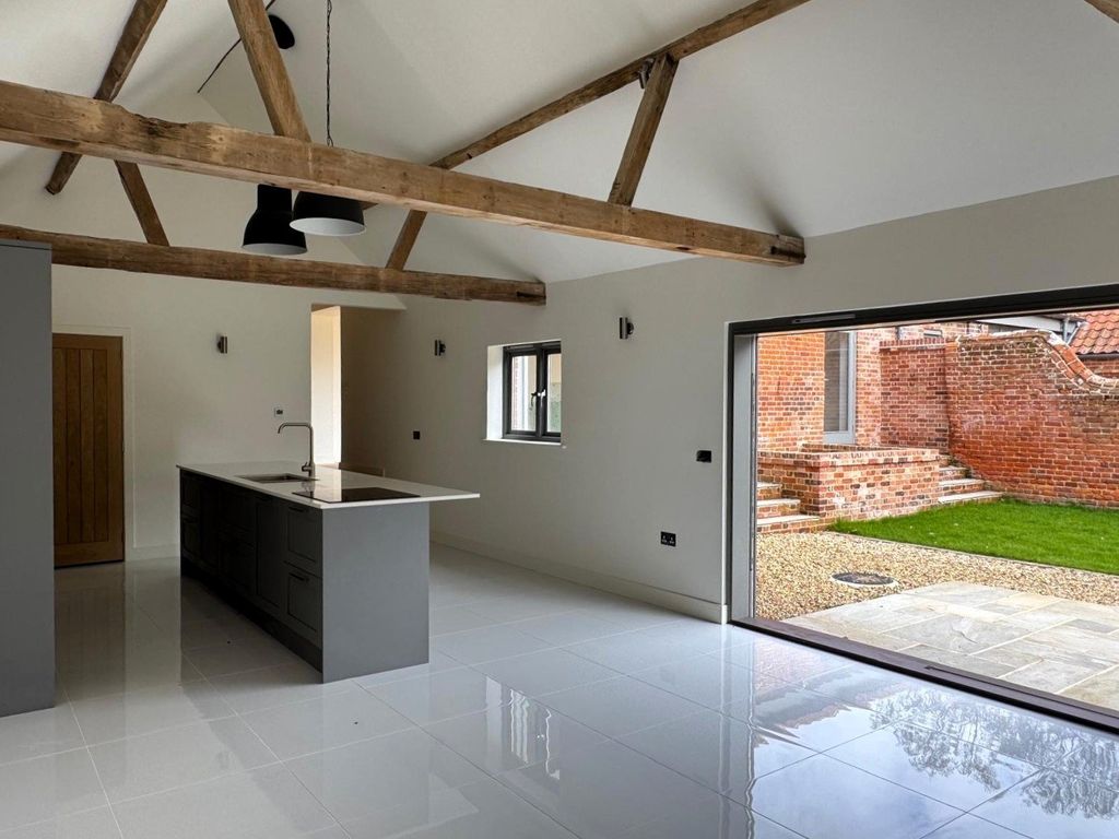 Property photo 2 of 7 Picture No. 31