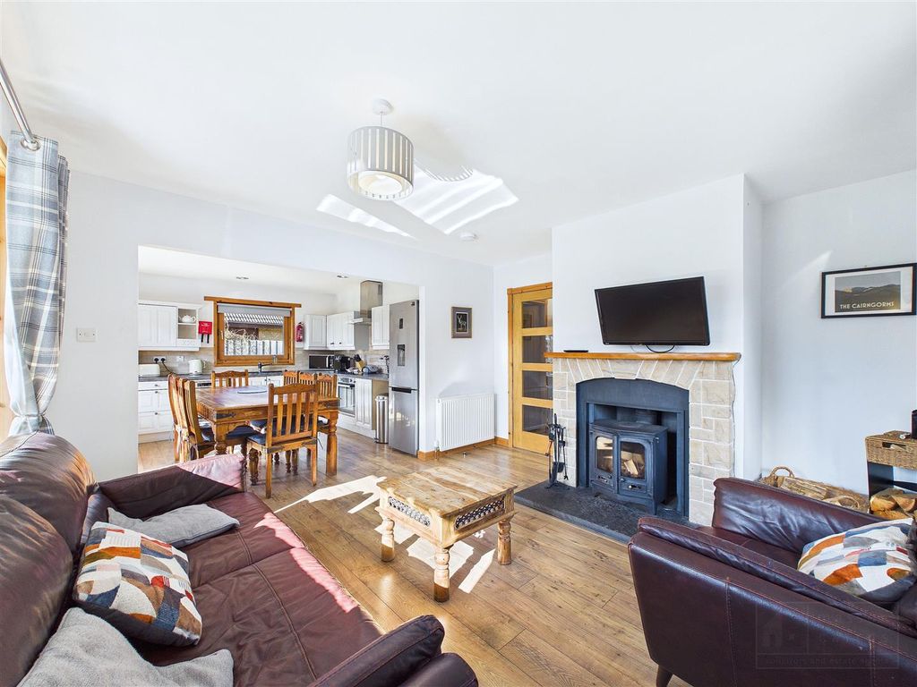 Property photo 2 of 30 Ground Floor Sitting Room