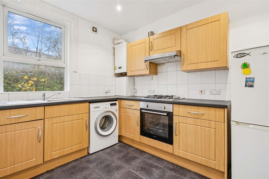 Property photo 3 of 8 14.Jpg