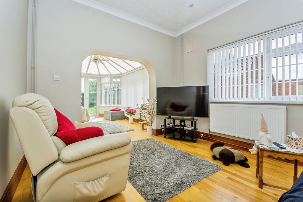 Property photo 3 of 17 Photo