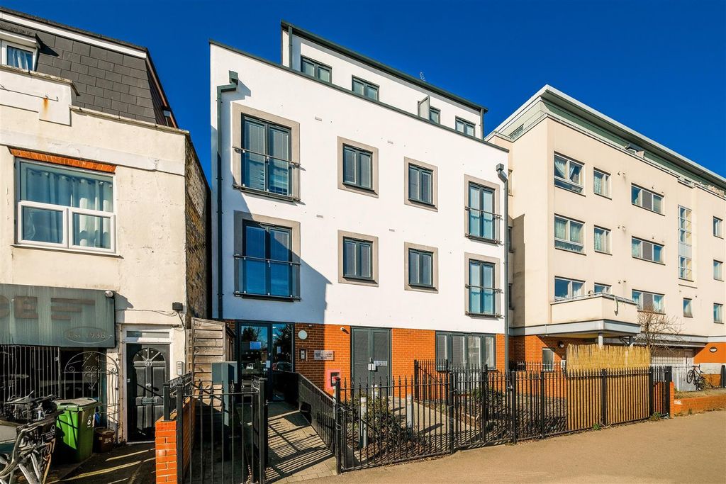 Property photo 1 of 13 Dbq4By9Ko0Qi40Zfhzo6Xq.Jpg