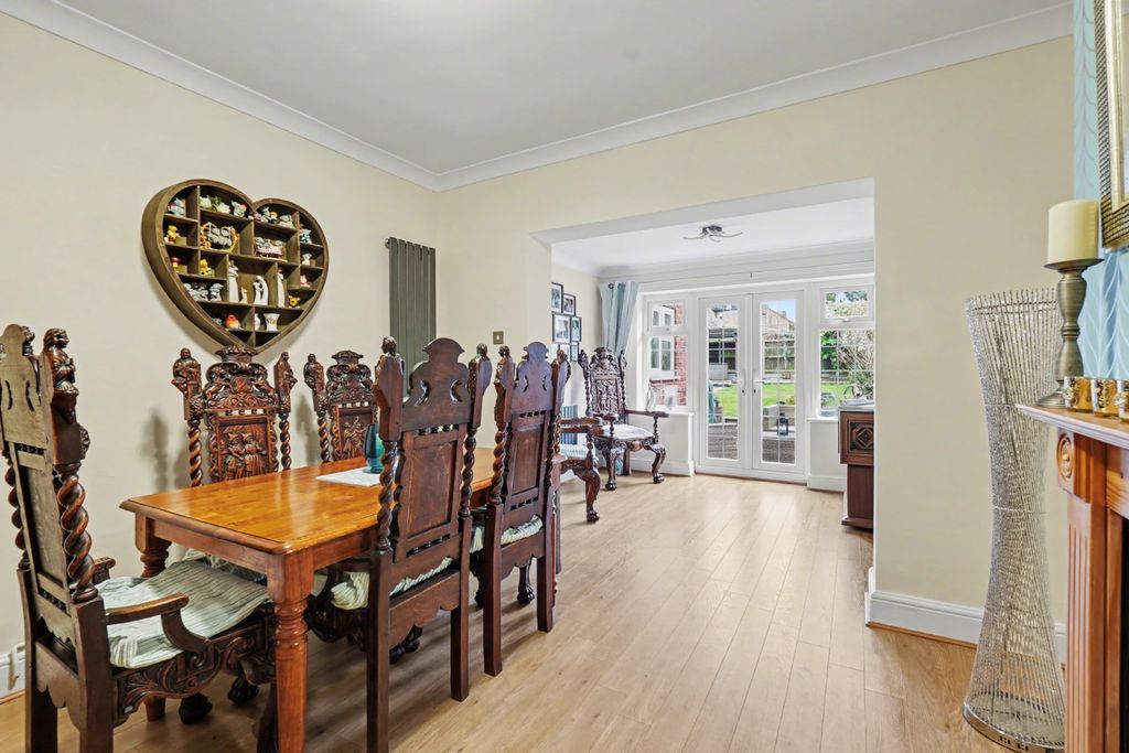 Property photo 3 of 30 4808378