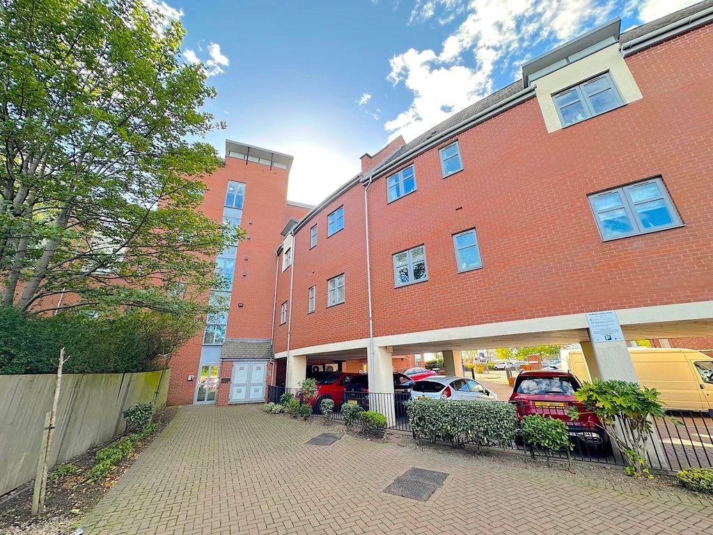 Property photo 1 of 7