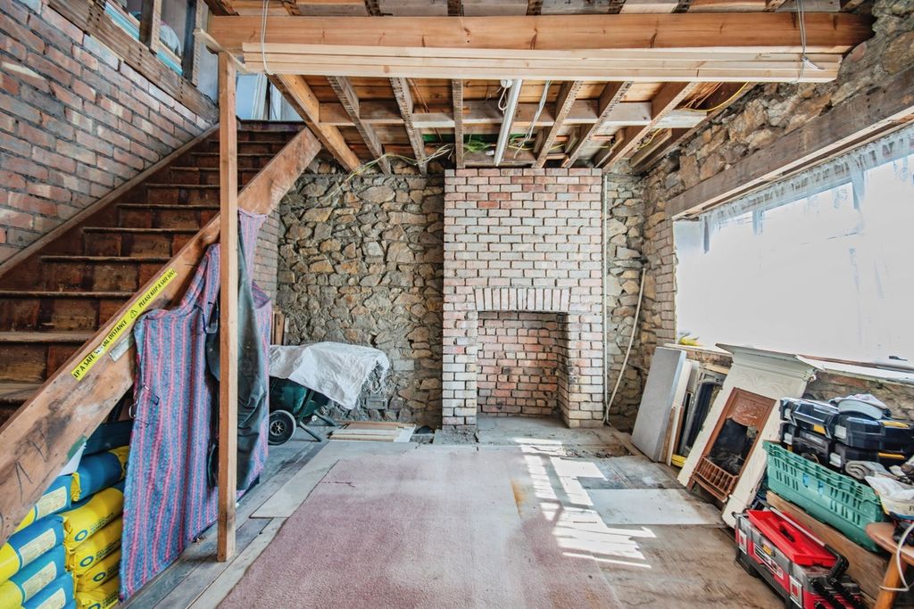 Property photo 2 of 14 Photo
