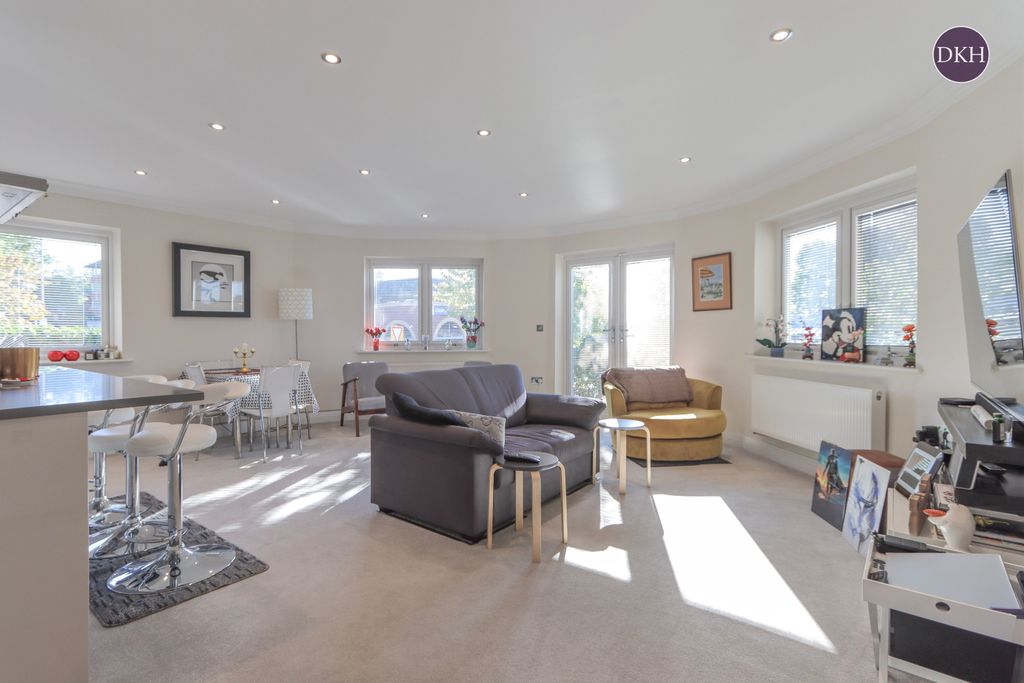 Property photo 2 of 12 Picture No. 16