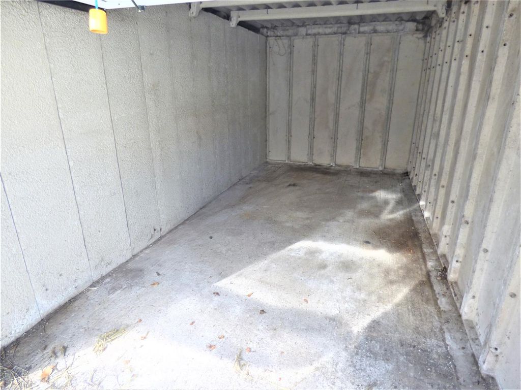 Property photo 2 of 2