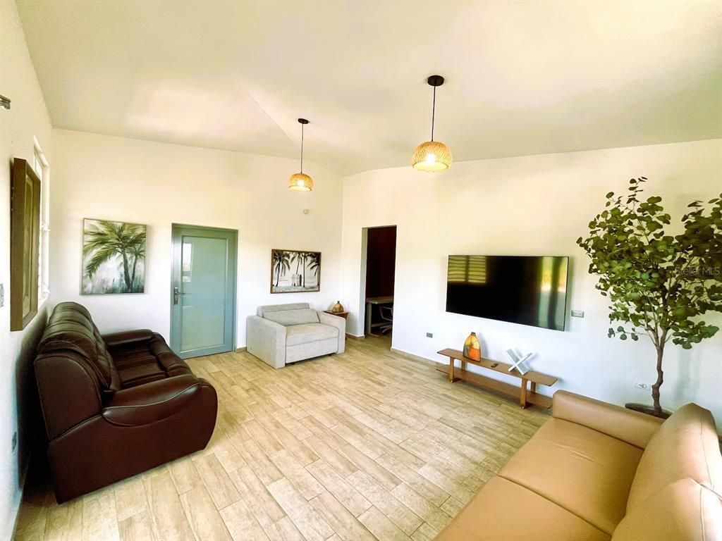 Property photo 3 of 26