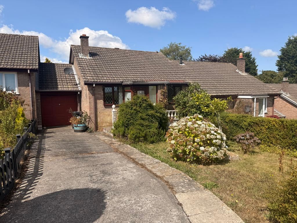 Property photo 1 of 12 Exterior