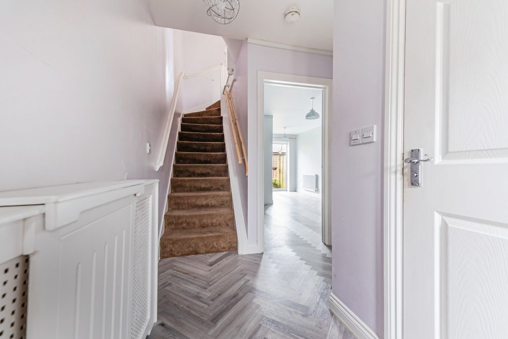 Additional image 7 of 4 bed town house to rentWeston Village BS24