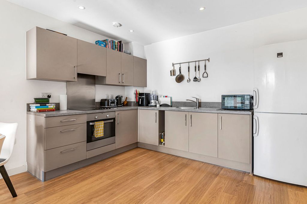 Property photo 2 of 19